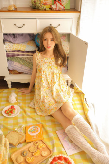 打肿臂缝坐不下高脚凳